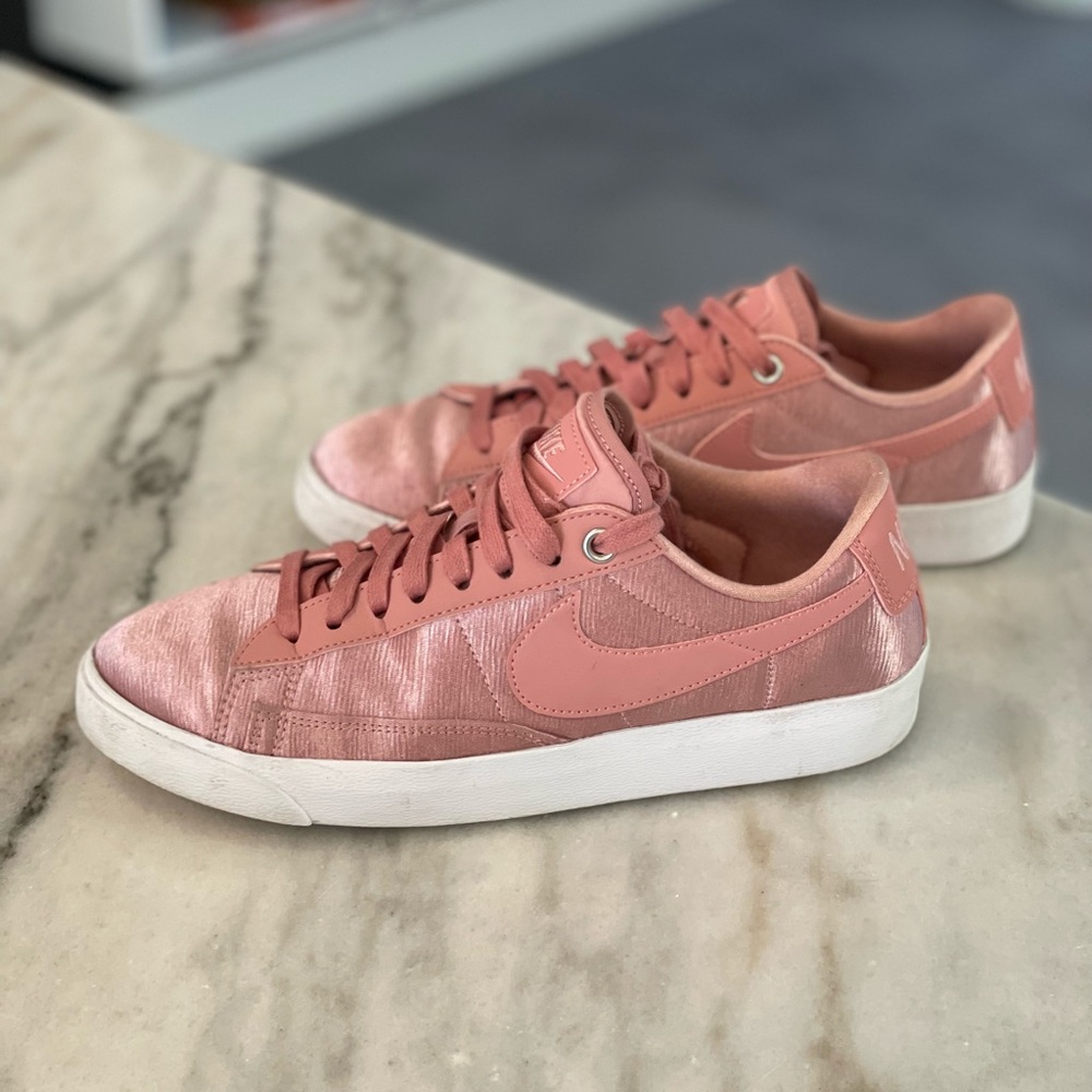 Nike W Blazer Low SE